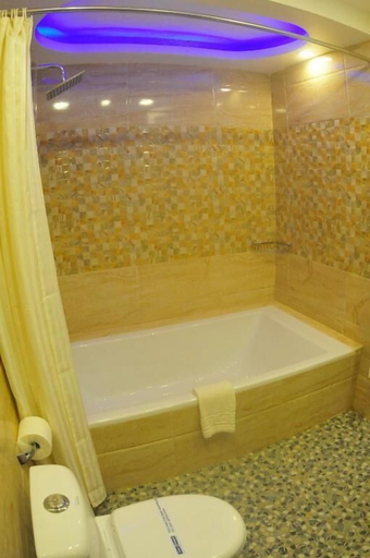 Bathroom 4, Royal Penguin Boutique Hotel And Spa, Bagmati