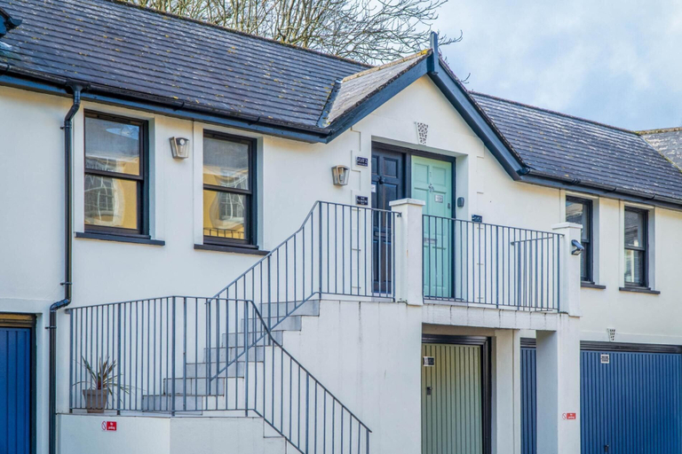 Exterior & Views 2, Sandy Steps - 1 Bedroom Apartment - Tenby, Pembrokeshire