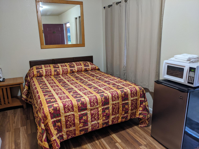 Bedroom 4, Seadrift Motel & RV Park, Coos