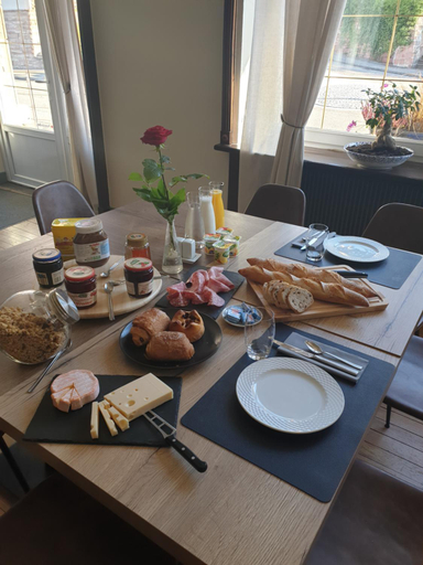 Food & Drinks