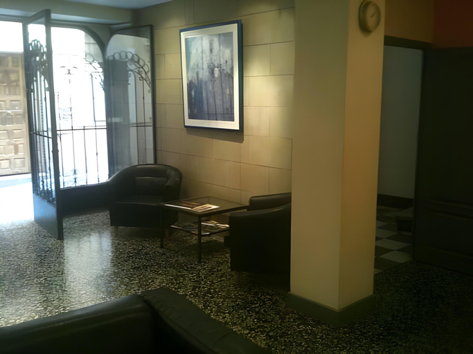 Public Area 2, Apuntadores 8, Baleares