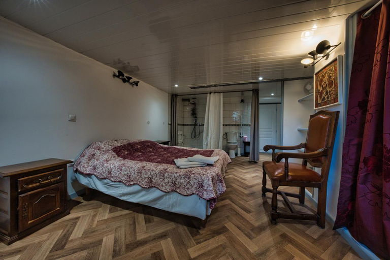 Bedroom, Campagne SAINT MAURINET, Var