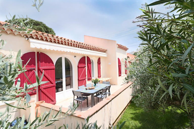 Others 3, Charming Villa with Jacuzzi at 200m from beaches, Alpes-Maritimes