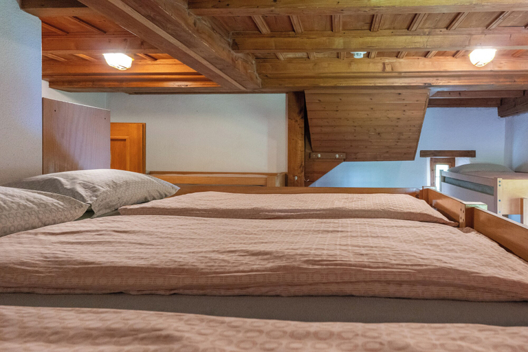 Bedroom 4, Youth Hostel Brugg, Brugg