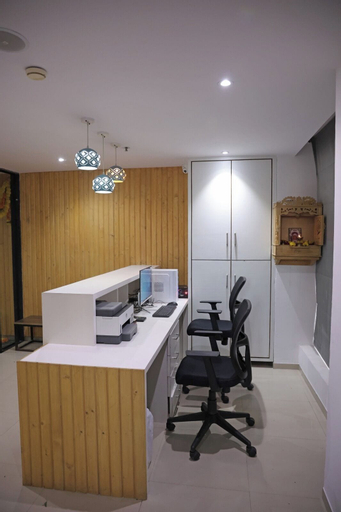 Hotel Elegant inn, Surat