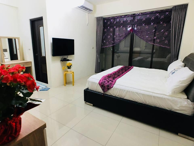 4, Laughter House II, Yilan