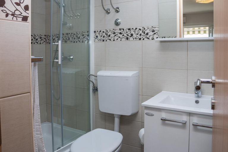 Bathroom 2, Apartment Bilalovic, Gradac