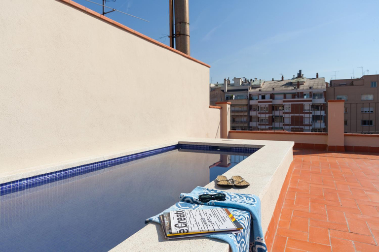 Others 3, Aparteasy - Deluxe Family Apartments with Pool, Barcelona