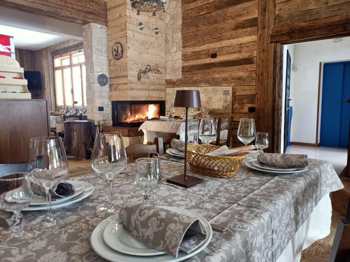 Food & Drinks 5, Residence Cimone, Modena