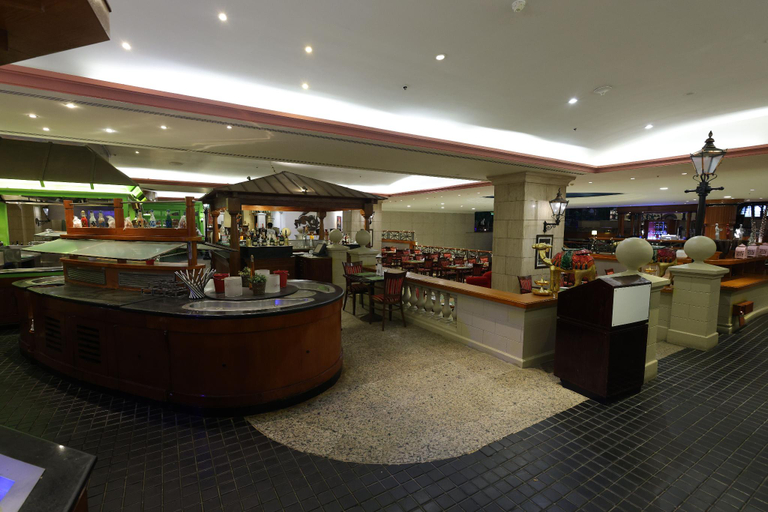 Food & Drinks 5, Connaught Palace Hotel, Dubai