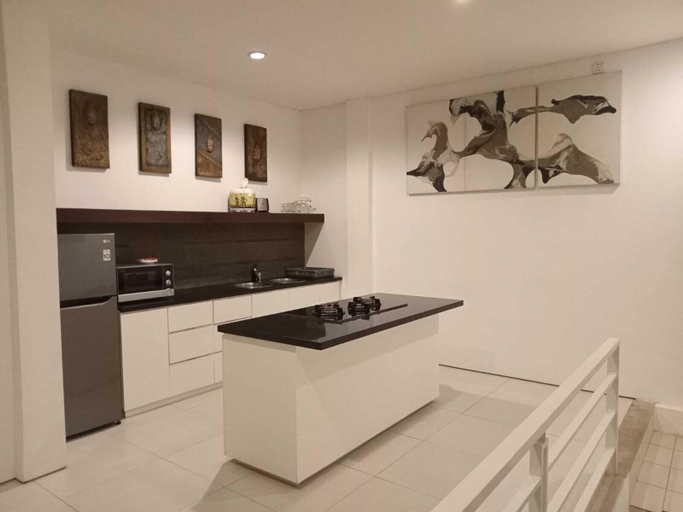 Dining Room 7