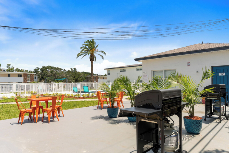 Food & Drinks, Ocean Harbour Apartment Homes, Brevard