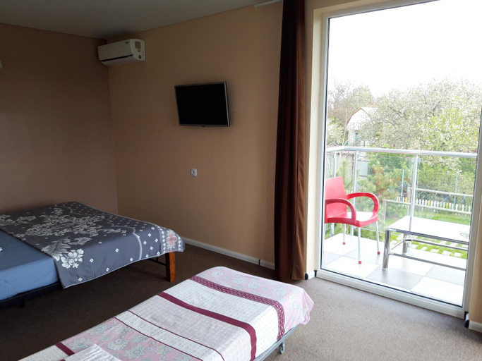 Others 4, Hotel Jonik Land, Ovidiopol's'kyi