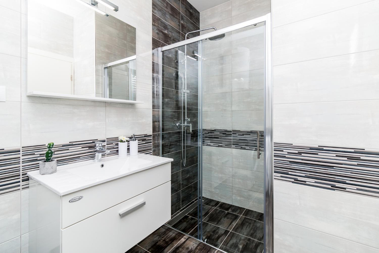 Bathroom 3, Apartman Bella, Kaštela