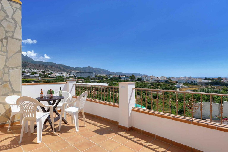 Others 5, Villa Jara, Málaga