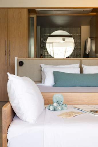 Bedroom 4, The Sundays, Whitsunday
