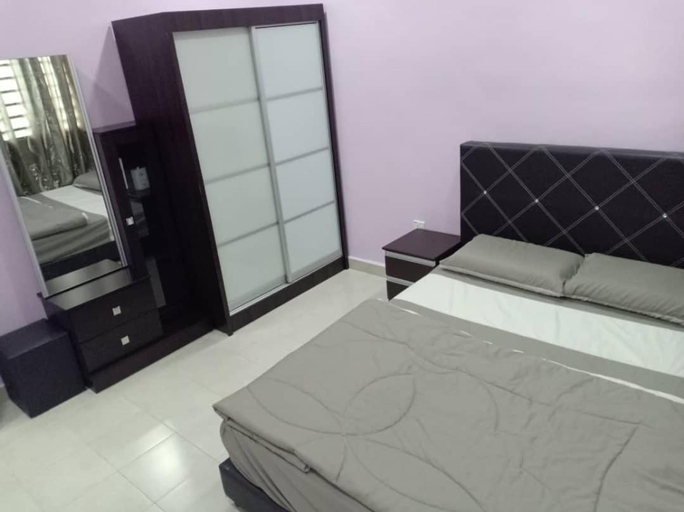 Others 5, Purple TownHouse 3R2B Homestay Wifi, Sabak Bernam