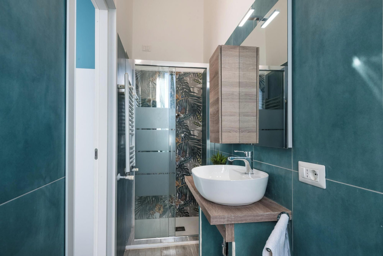 Bathroom 5, Roma Design San Giovanni Colosseo area, Rome