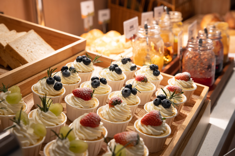 Food & Drinks 7