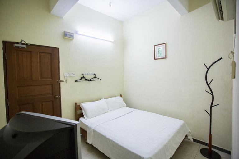 Bedroom 1, Hotel Comfort Inn, Kluang