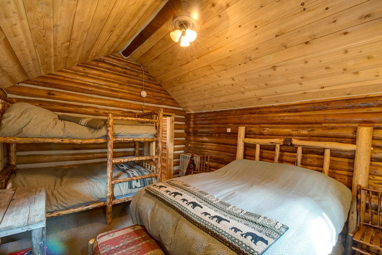 Others 4, Silver Gate Lodging, Park