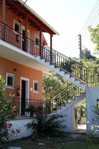 Garden 5, Vassilis Studio's, Ionian Islands