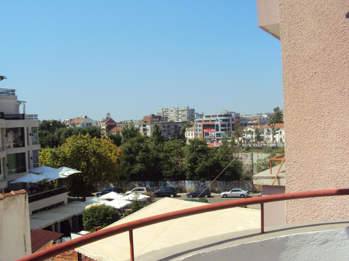 Others 4, Apartment Alyosha, Burgas