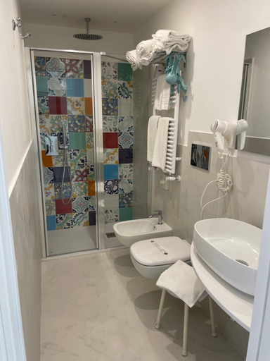 Bathroom 3, Amalfi Suite Boutique Hotel, Salerno