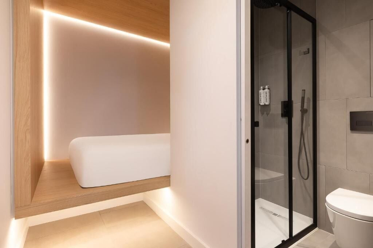 Bathroom 5, Zedwell Knightsbridge, London