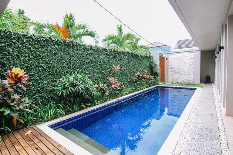 Swimming Pool 10