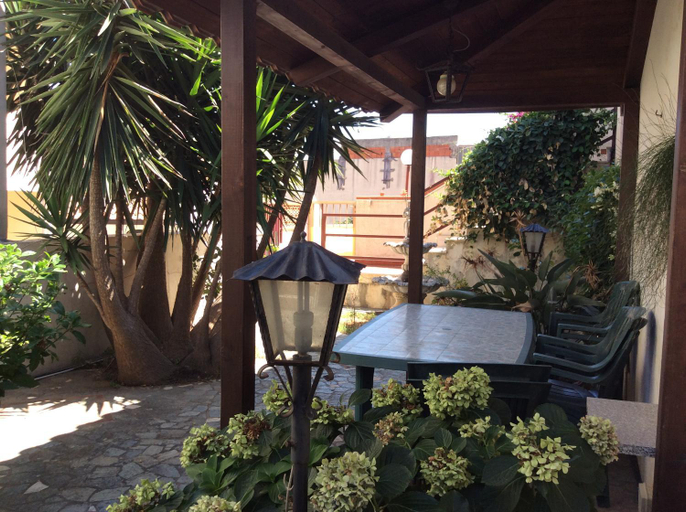 Others 4, Villa Serena, Messina