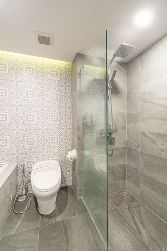 Bathroom 8