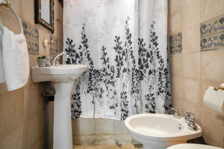 Bathroom 3, MOT Dorrego 2200, Distrito Federal