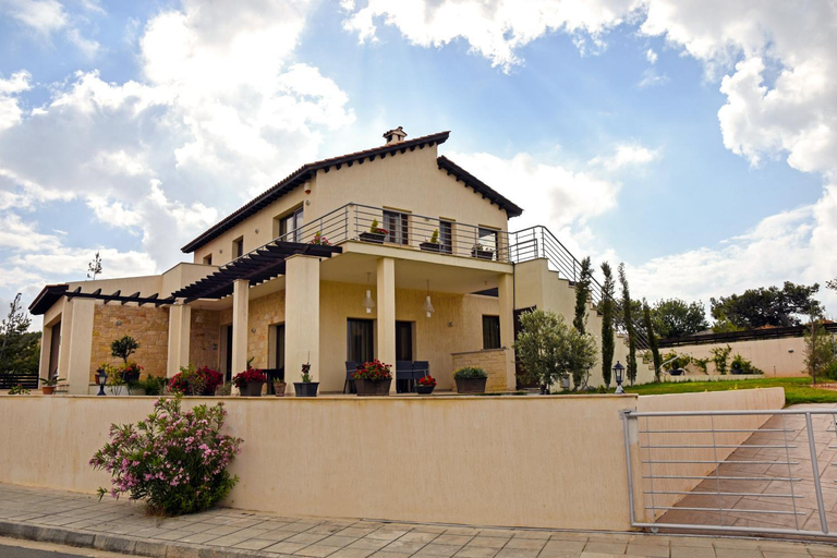 Others 3, Villa Vikla