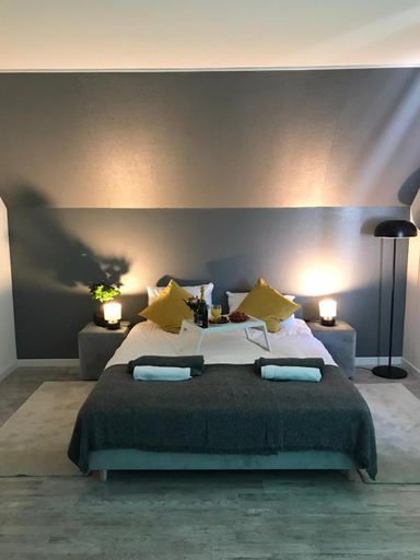 Bedroom 2, Pokoje blisko SUNTAGO, Żyrardów