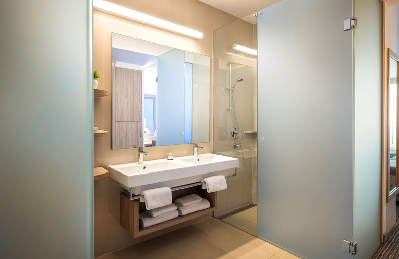 Bathroom 4, Isabella Island Hotel & Villas, Valamar Collection, Poreč
