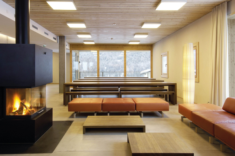 Others 5, Youth Hostel Scuol, Inn