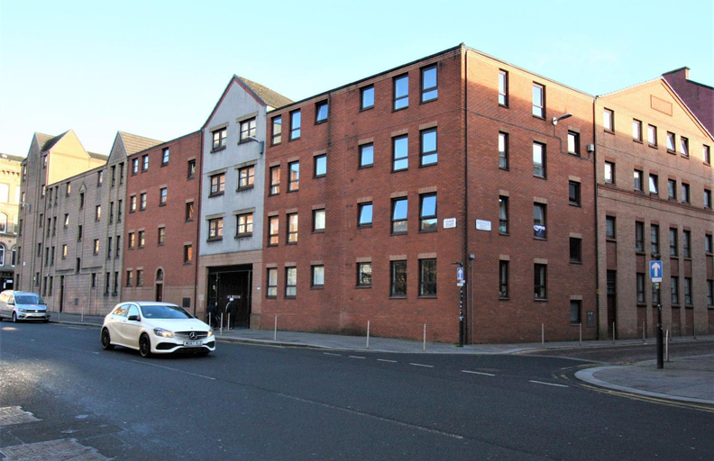Bijou Merchant City Apartment with Parking (Albion 1), Glasgow