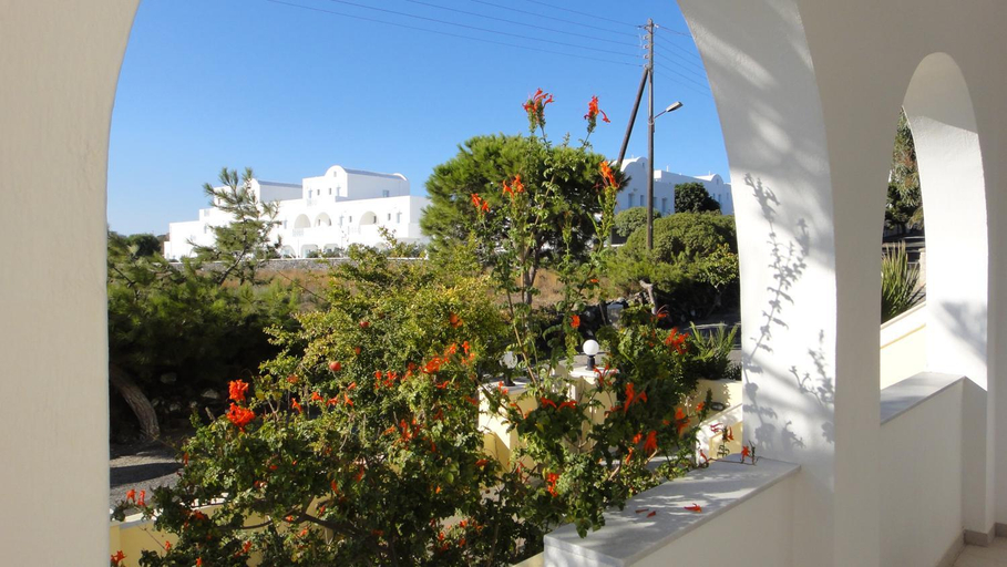 Others 3, Niovi, South Aegean