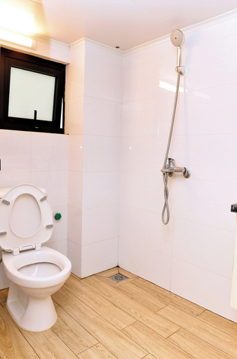 Bathroom 5, Era Apartment Nguyen Trai, Thanh Xuân
