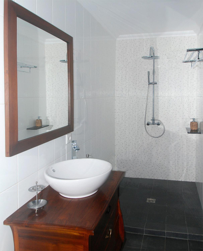 Bathroom 2, Villa Taluh, Denpasar
