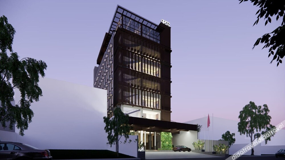 Exterior & Views 27
