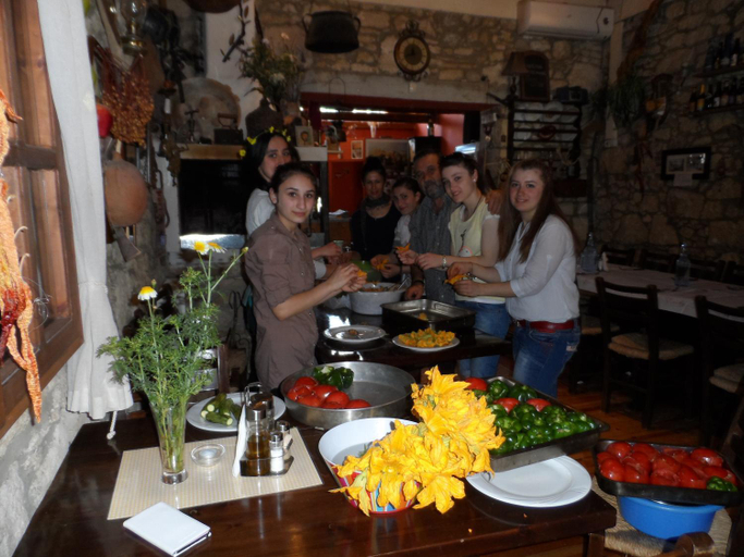 Food & Drinks 5, Sivas Apartments-Studios,Sigelakis with very nice view, Faistos