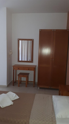 Bedroom 2, Manolis Studios, South Aegean