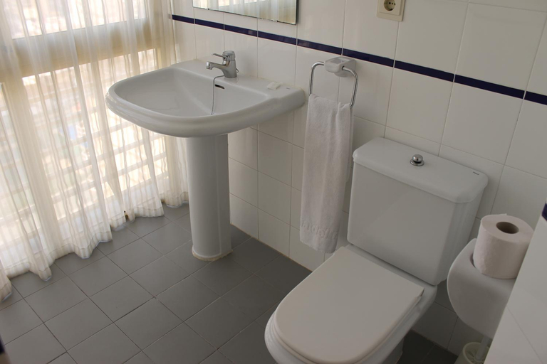 Bathroom 2, Apartamentos Vina del Mar, Alicante