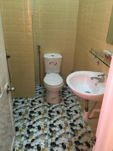 Bathroom, Bao Thy Motel, An Phú