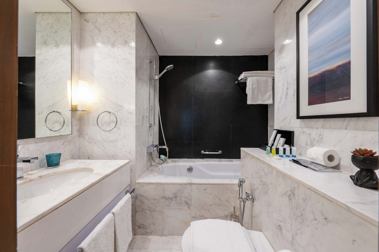 Bathroom, Holistay luxury homes-Dubai mall Studio, Dubai