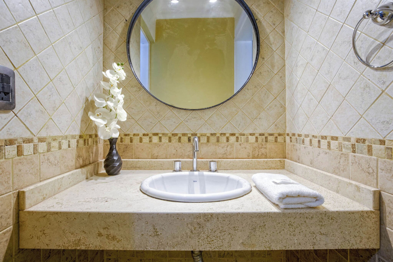 Bathroom 3, MOT Besares, Luján de Cuyo