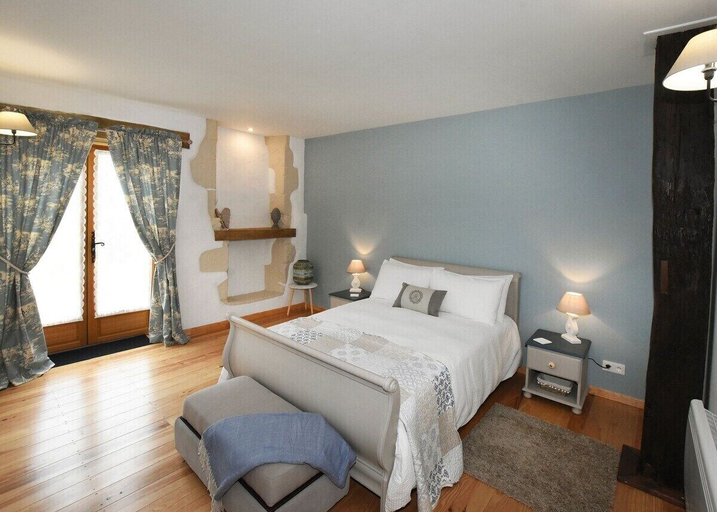 Bedroom 4, Auberge des Pensees, Gironde