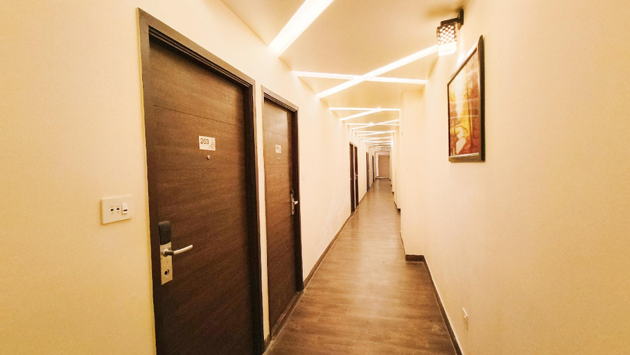 Lobby 5, Sallow Royal Suites by Dew Drop, Amritsar